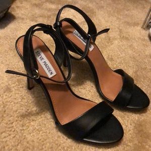 Steve Madden black heel